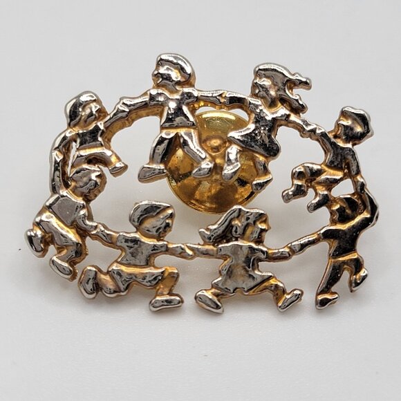 Ring Around The Rosey Gold Tone Pin Brooch Circle Of Friends Holding Hands - Picture 1 of 3